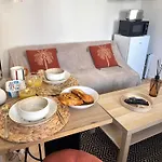 شقة Le Cocon Terracotta - Nid Cosy Au Coeur De نيم